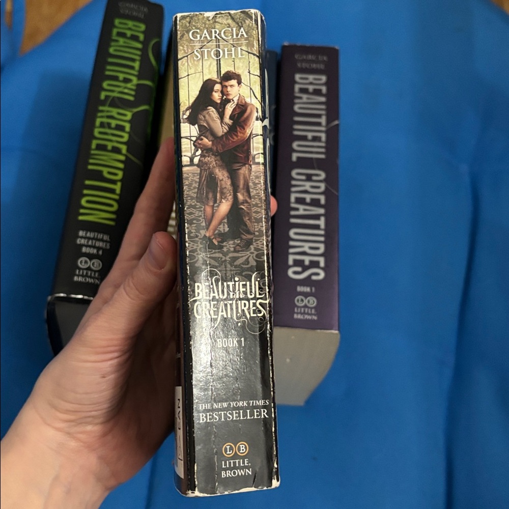 Beautiful Creatures Set Of Five Four Soft Cover One Hard Cover NWOTS - Picture 3 of 16